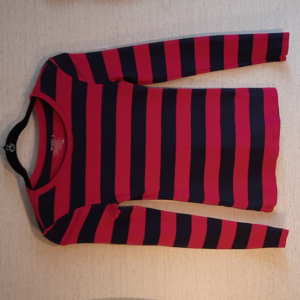 Old Navy Woman's T-shirt size small